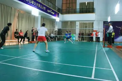 通过频繁的 通过频繁的